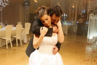 Gera Sandler as Michael and Noa Knoller as Keren