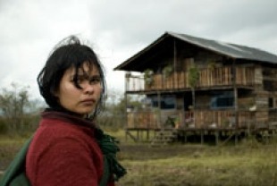 Joghis Arias as Alicia
