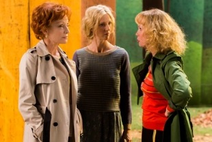 Caroline Silhol as Tamara, Sandrine Kiberlain as Monica and Sabine Azema as Kathryn