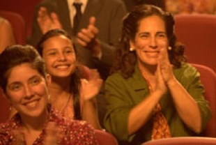 Gloria Pires as Dona Lindu