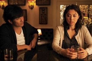 Ayako Fujitani as Aki and Kazuki Kitamura as Akira