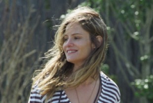 Jennifer Jason Leigh as Pauline