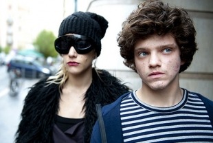 Tea Falco as Olivia and Jacopo Olmo Antinori as Lorenzo