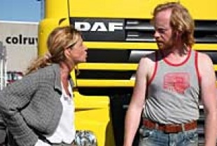 Barbara Sarafian as Matty and Jurgen Delnaet as Johnny