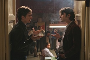 Elio Germano as Accio and Riccardo Scamarcio as Manrico