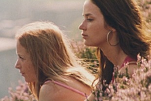 Natalie Press and Emily Blunt