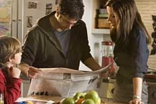 David Schwimmer as Ray and Kate Beckinsale as Rachel