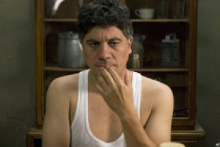 Bruno Odar as Clemente