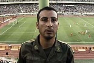 Safar Samandar as Azari soldier