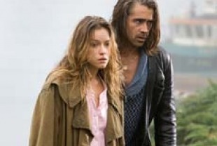 Alicja Bachleda as Ondine and Colin Farrell as Syracuse