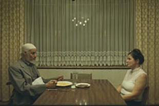 Nabil Saleh as Nabil and Maria Hofstatter as Anna Maria