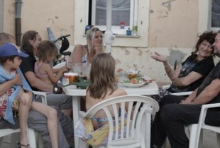 A scene from Party Girl