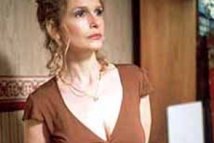 Kyra Sedgwick as Delia