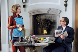Catherine Deneuve as Suzanne and Fabrice as Robert