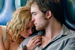 Emilie de Ravin as Ally and Robert Pattinson as Tyler