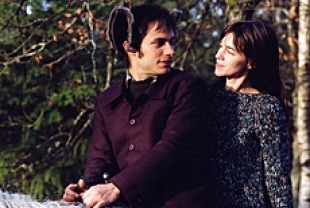 Gael Garcia Bernal as Stephane and Charlotte Gainsbourg as Stephanie