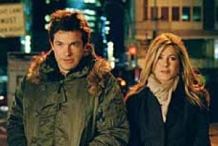 Jason Bateman as Wally and Jennifer Aniston as Kassie