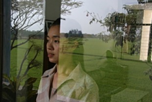 Nantarat Sawaddikul as Dr. Toey