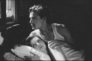 Ana Moreira as young Aurora and Carloto Cotta as young Ventura