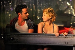 Luke Kirby as Daniel and Michelle Willams as Margot