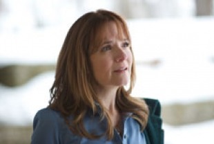 Lea Thompson as Jo Ann