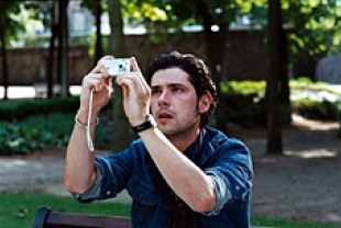 Melvil Poupaud as Romain