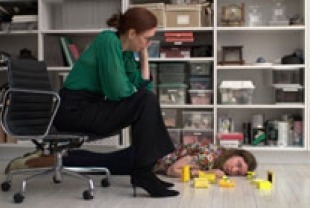 Laurie Simmons as the mother, Lena Dunhan as the girl