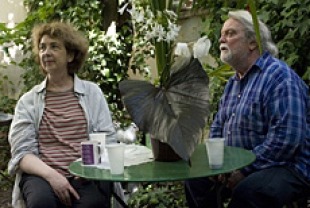Alexia Landeau as Rose and Albert Delpy as Jeannot