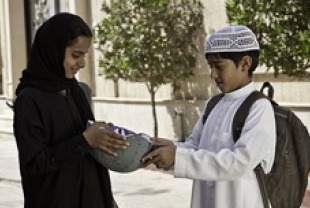 Waad Mohammad as Wadjda and Abdullrahman Al Gohani as Abdullah