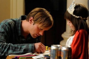 Alexander Skarsgard as Lincoln and Onata Aprile as Maisie