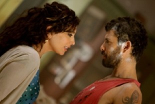 Nadine Labaki as Amale and Julien Farhat as Rabih