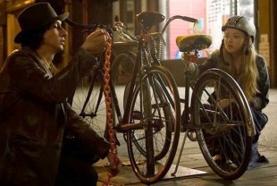 Adam Driver as Jamie and Amanda Seyfried as Darby