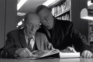 Curt Bois as Homer and Otto Sander as Cassiel